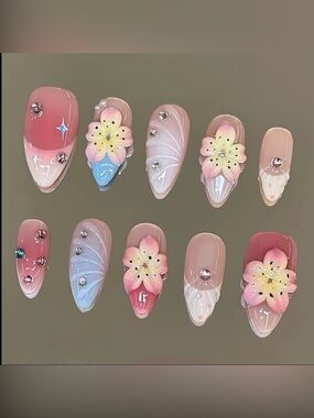 NailVesta Almond Press-On Nail Set - Petal Muse